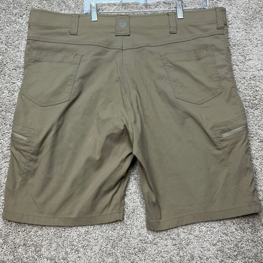 Wrangler Outdoor Cargo Shorts Mens 44 Khaki Tan Stretch Waistband Flat Front